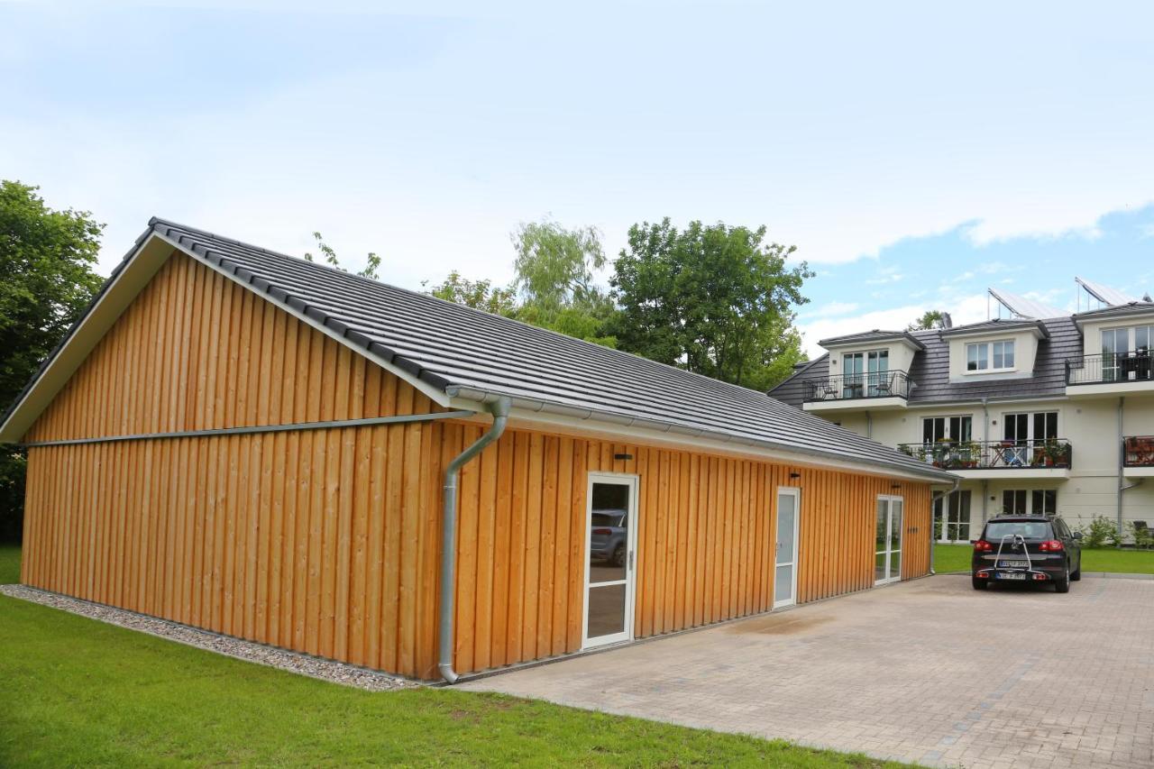 Haus Pamir - Ferienwohnungen Ostseebad Nienhagen Exterior foto